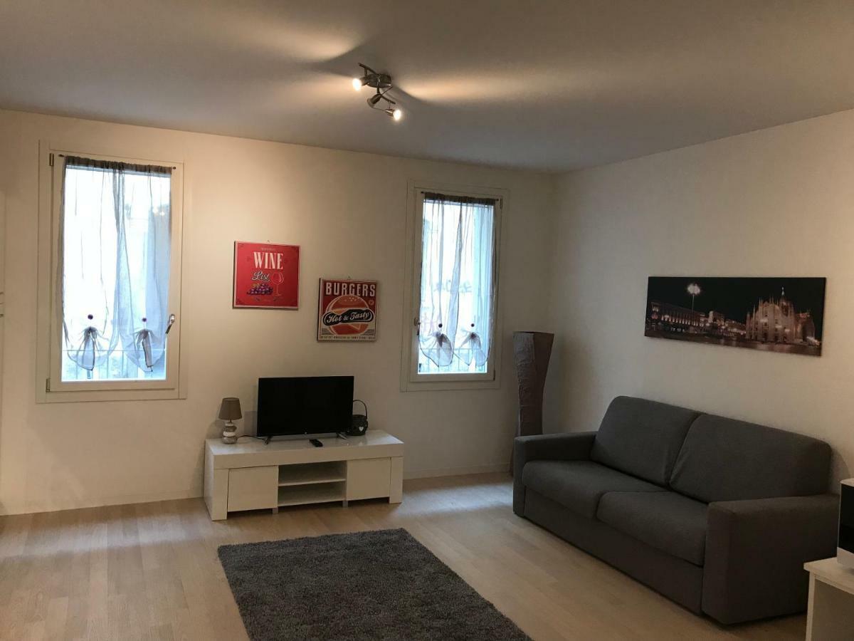 Laura'S Home - I Navigli Che Vorrei Milan Bagian luar foto