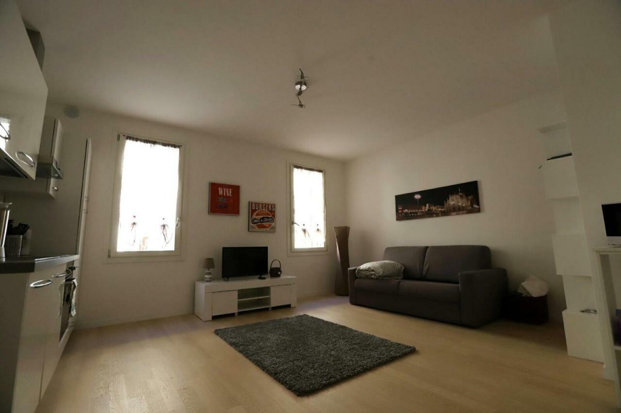 Laura'S Home - I Navigli Che Vorrei Milan Bagian luar foto