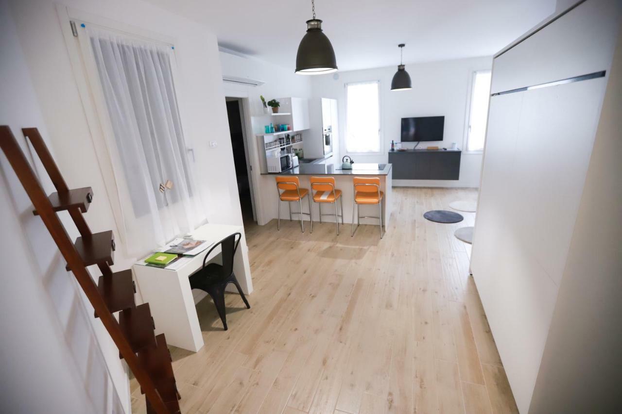Laura'S Home - I Navigli Che Vorrei Milan Bagian luar foto